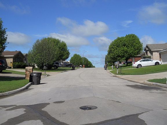 4th image of 10205 Dallam Ln