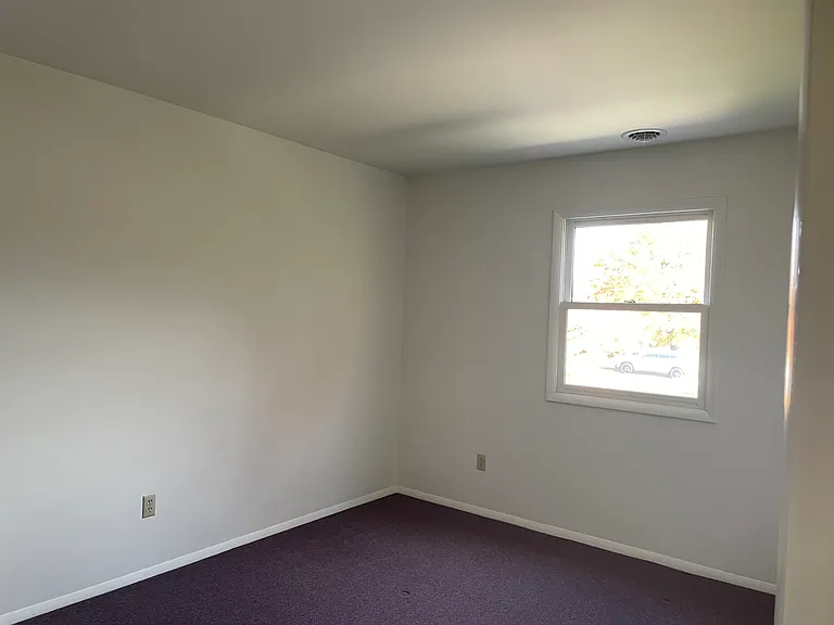 97 Meadowbrook Dr — Photo 13
