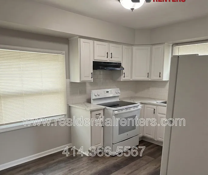 4845 N 44th St — Photo 4