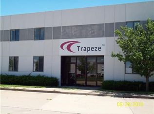 825 N Compton Dr, Hiawatha, IA 52233