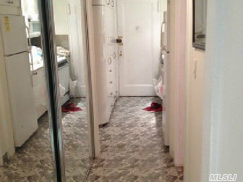5th image of 6535 Yellowstone Blvd APT 1D