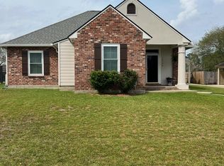 18548 Lake Camellia Ave, Baton Rouge, LA 70817