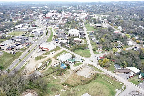200 Cemetery Ave Photo 1