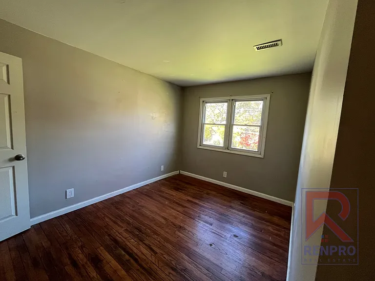 5836-5840 Glendora Rd — Photo 13