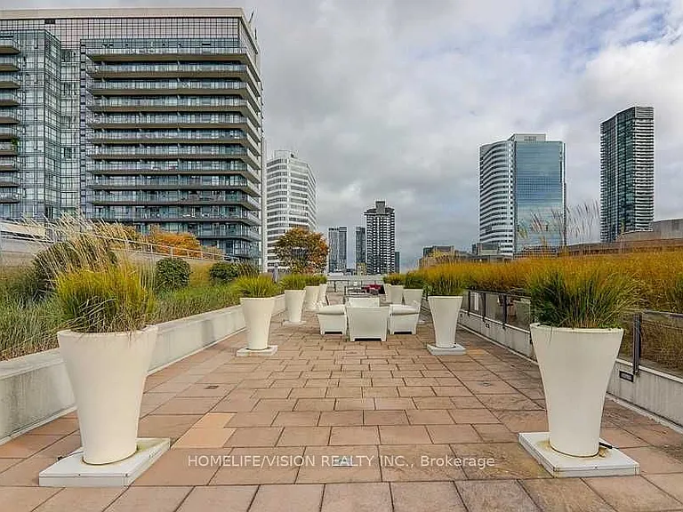 111 Elizabeth St #108 — Photo 14