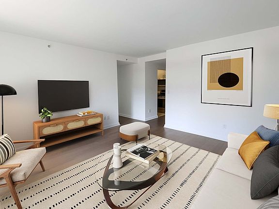 5th image of 500 W 56th St APT 801