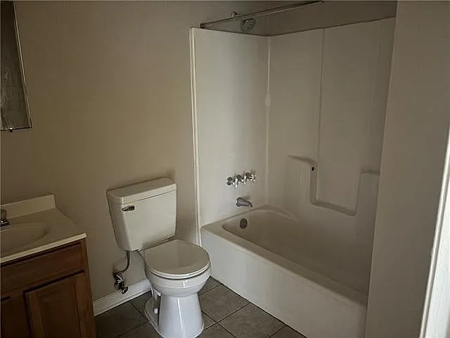 14193 Lindsay Dr — Photo 9
