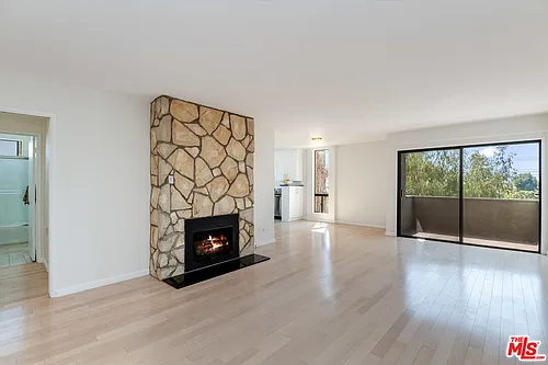 16169 W Sunset Blvd #201 Photo 1