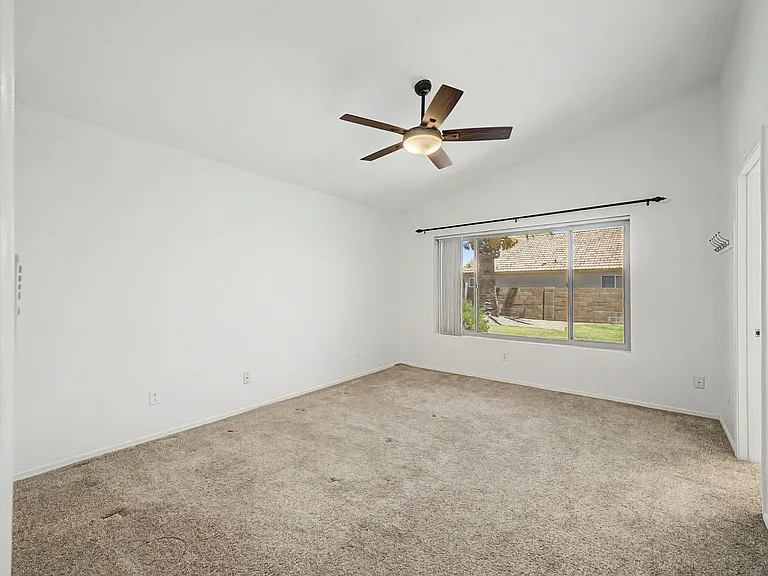 1211 N Jackson St — Photo 19