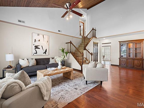 3rd image of 1328 Forest Creek Dr Unit 1