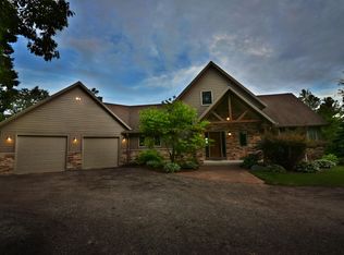 W6873 Conant Ct, Crivitz, WI 54114