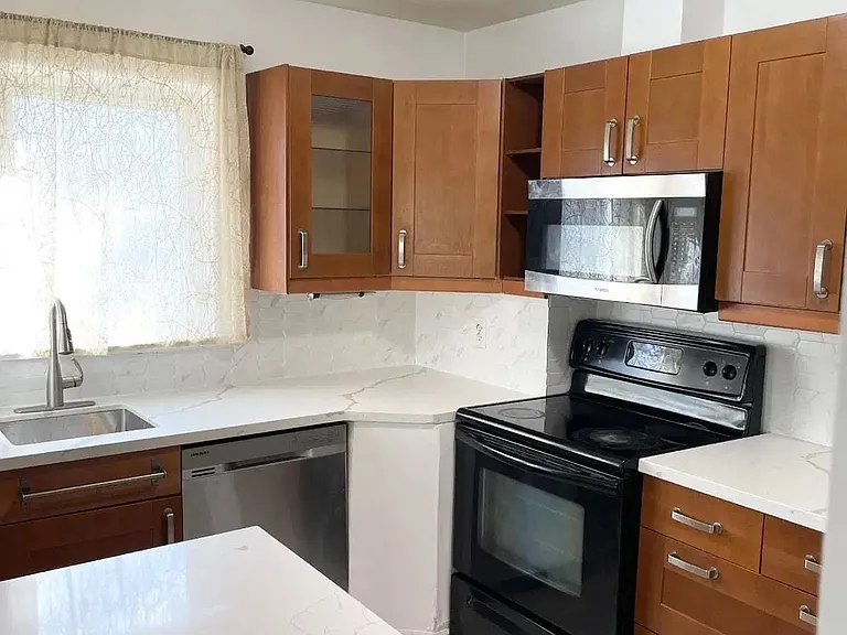 78 Tormore Dr #MAIN FL — Photo 29