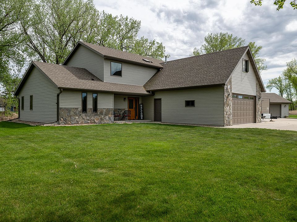 1605 Far West Dr, Bismarck, ND 58504 | Zillow