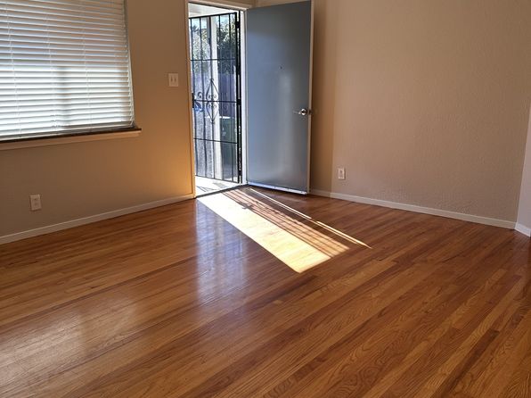 107 Eastwood Ct #2