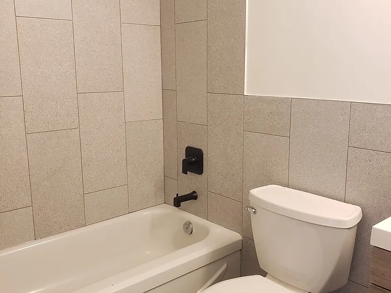 1177 Belanger Ave #413 — Photo 10