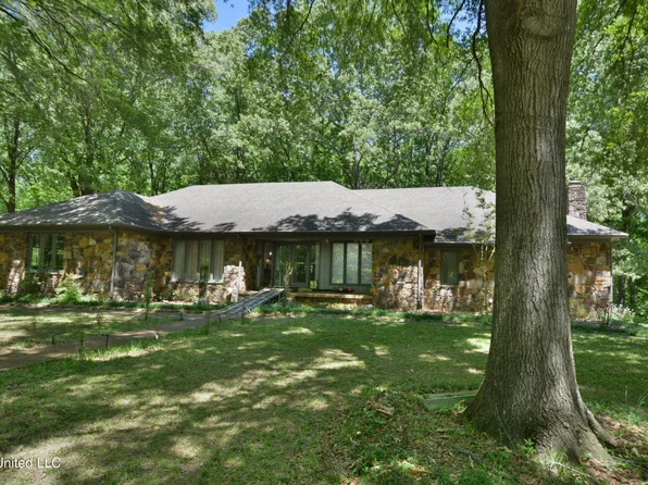 1470 Nottingham Dr, Southaven, MS 38671