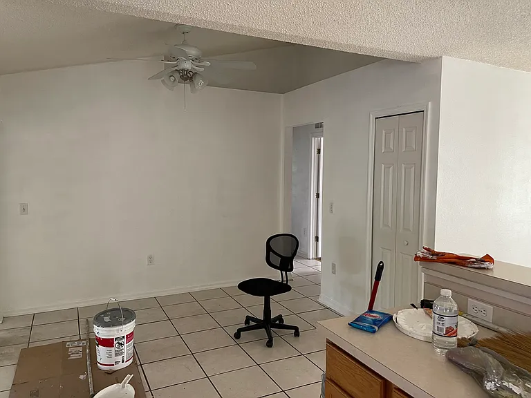 4 Burbank Dr — Photo 12