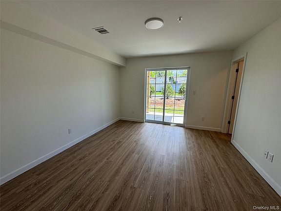 5th image of 13 Park Ave