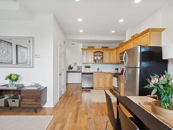 3rd image of 362 Eastern Pkwy APT 4B