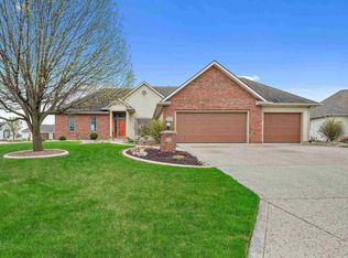 1726 Rust Leaf Ct, Fort Wayne, IN 46845