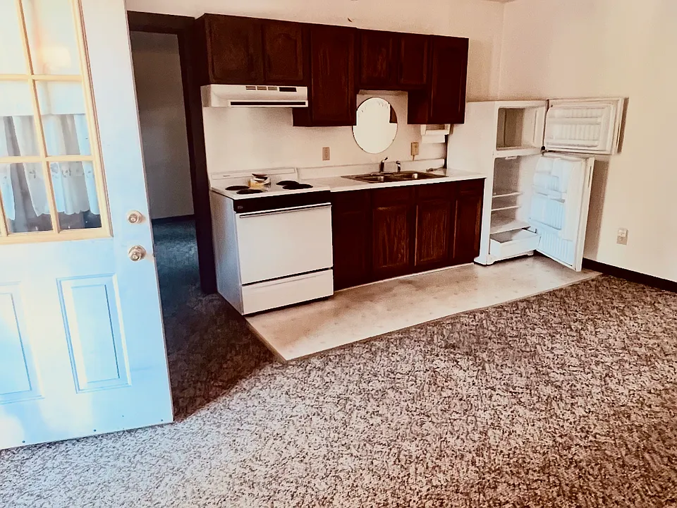 11 Williams St #3