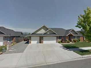 1904 Puu Nanea Pl, Honolulu, HI 96822