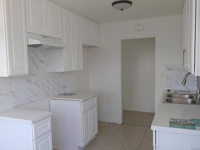 1st image of 3030 Vineland Ave #D104