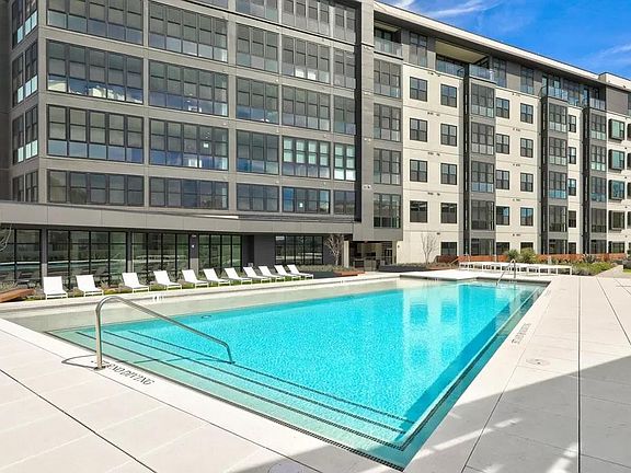 3rd image of 800 Embassy Dr APT 420