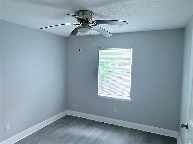 3832 Dulaney Dr — Photo 10