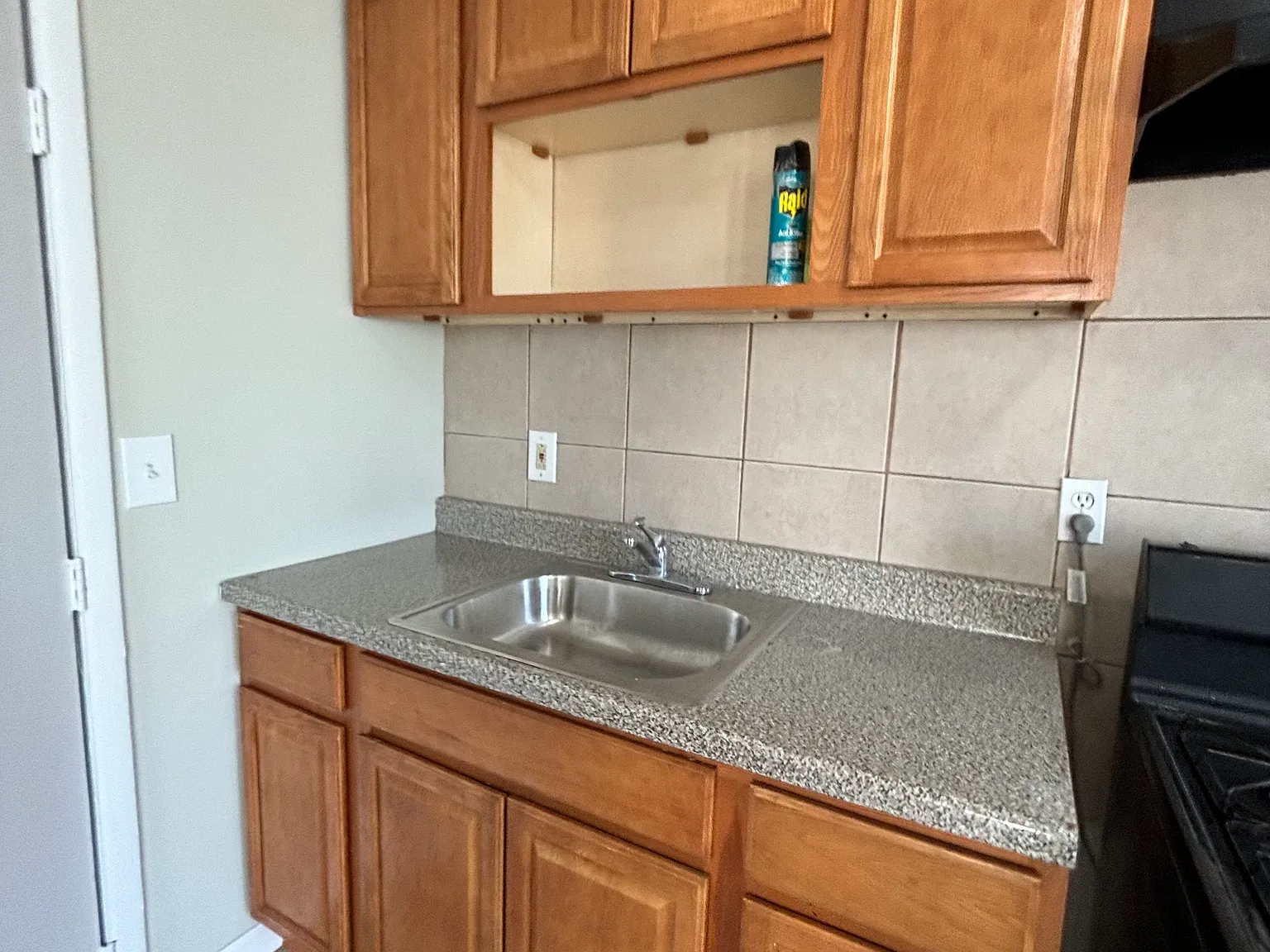 2 bed, 800 sqft, $1,825 — Photo 2