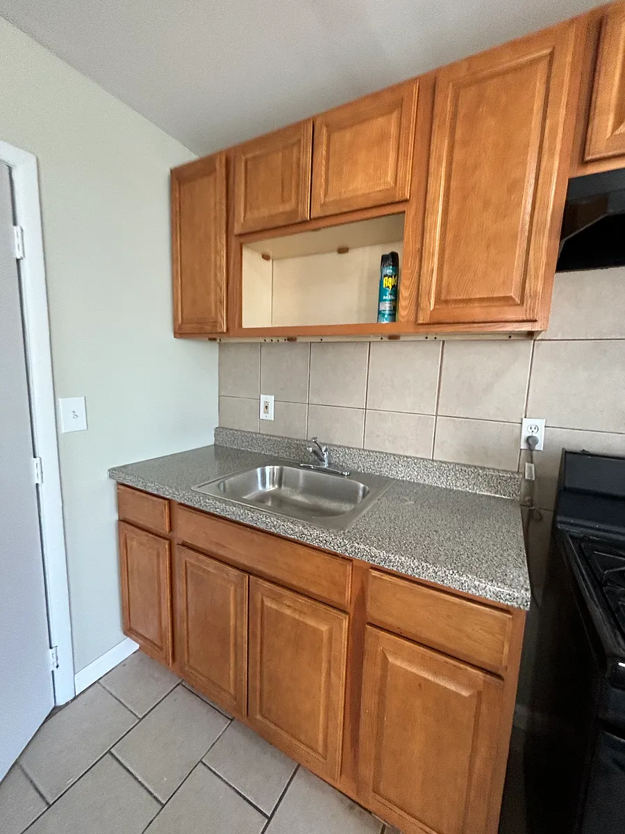 Building Photo - 76 N 9th St #16