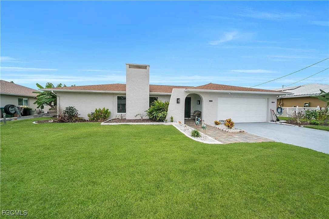 3 bed, 2.0 bath, 1696 sqft, $5,500 — Photo 4