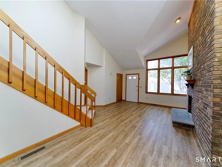 33 Ivy Ln #33 — Photo 9