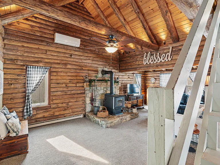 410 Apple Hill Dr N — Photo 10