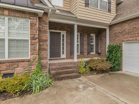 3rd image of 7915 Forbes Ln