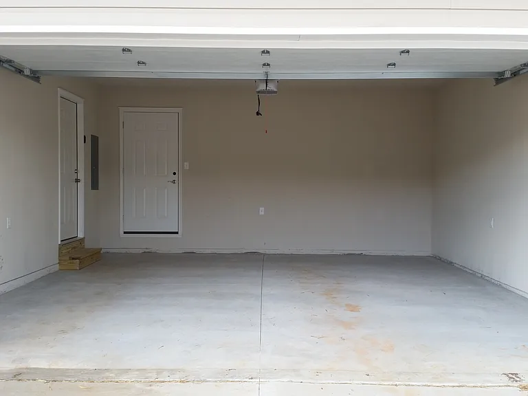 1052 W Yellow Cir — Photo 12