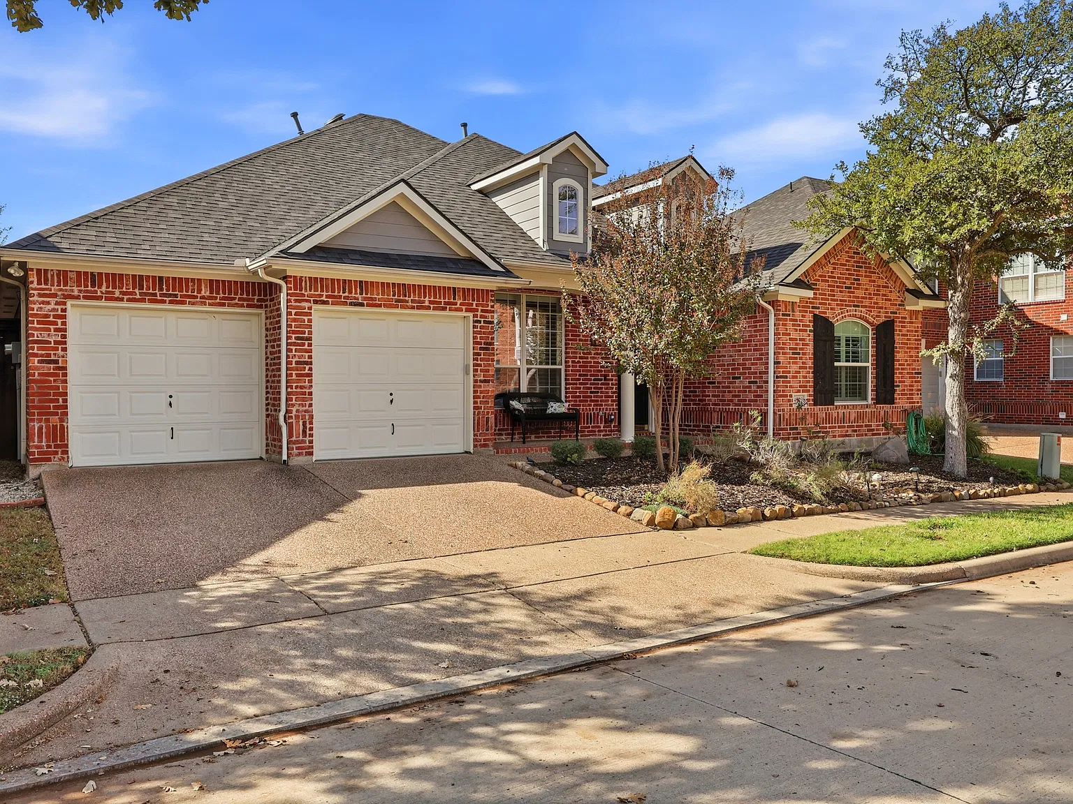 3 bed, 2039 sqft, $3,000 — Photo 3