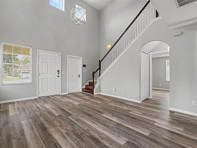 4249 Old Waverly Ct — Photo 5