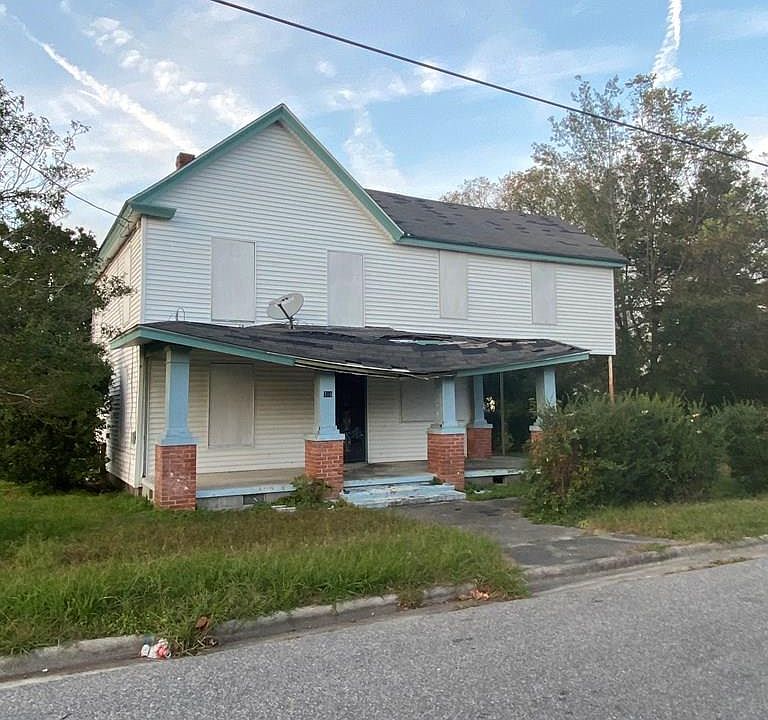2nd image of 710 Bunnells Ave