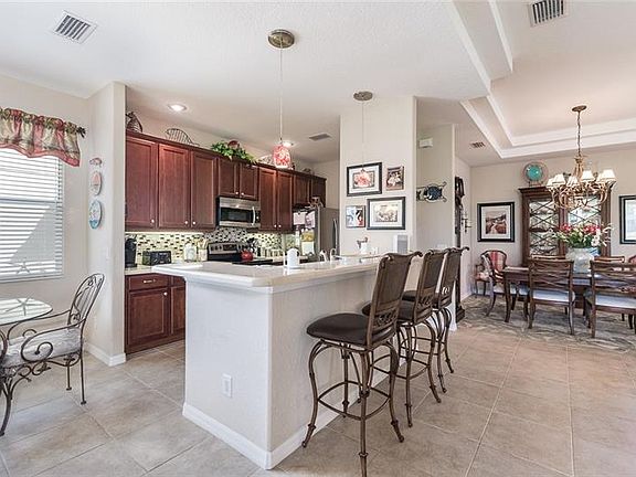 3rd image of 2366 Caraway Dr
