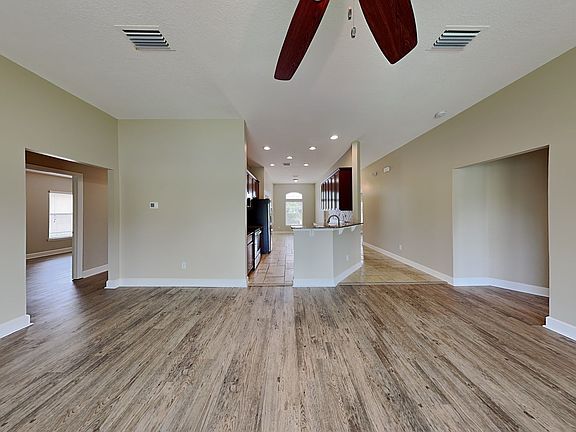 5th image of 112 Savanna Preserve Ct