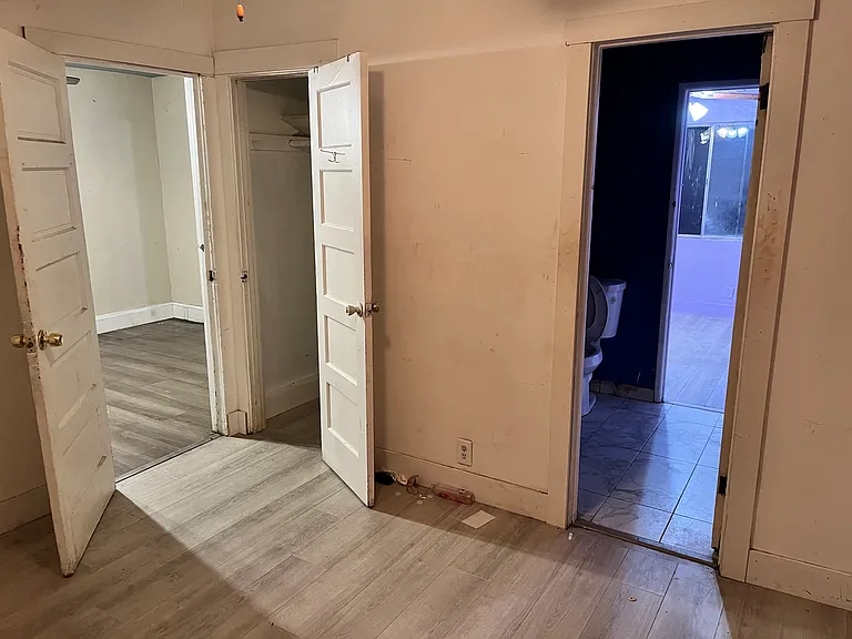 1228 S Rowan Ave — Photo 3