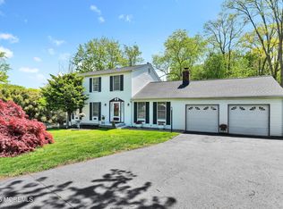 40 Birch Dr, Freehold, NJ 07728