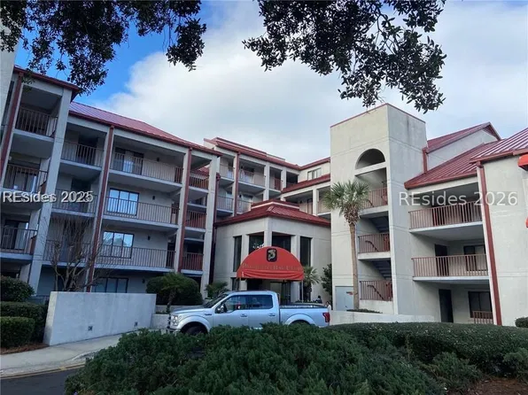 100 HELMSMAN Way UNIT 302, Hilton Head Island, SC 29928