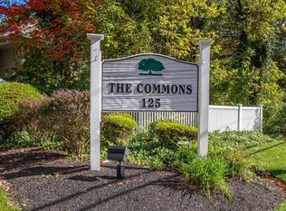 125 Highland St APT 307, Taunton, MA 02780
