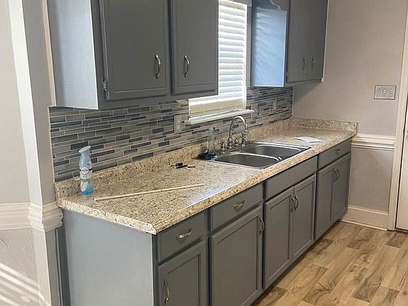 4th image of 2409 Ramblewood Dr