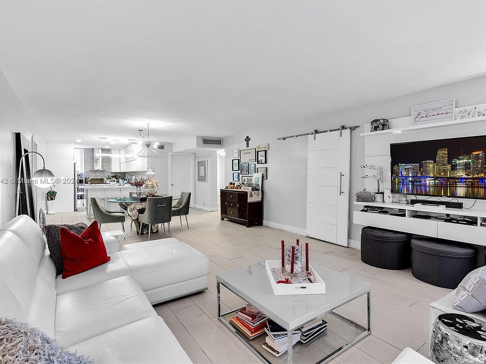 1st image of 6720 Brookline Dr #6720