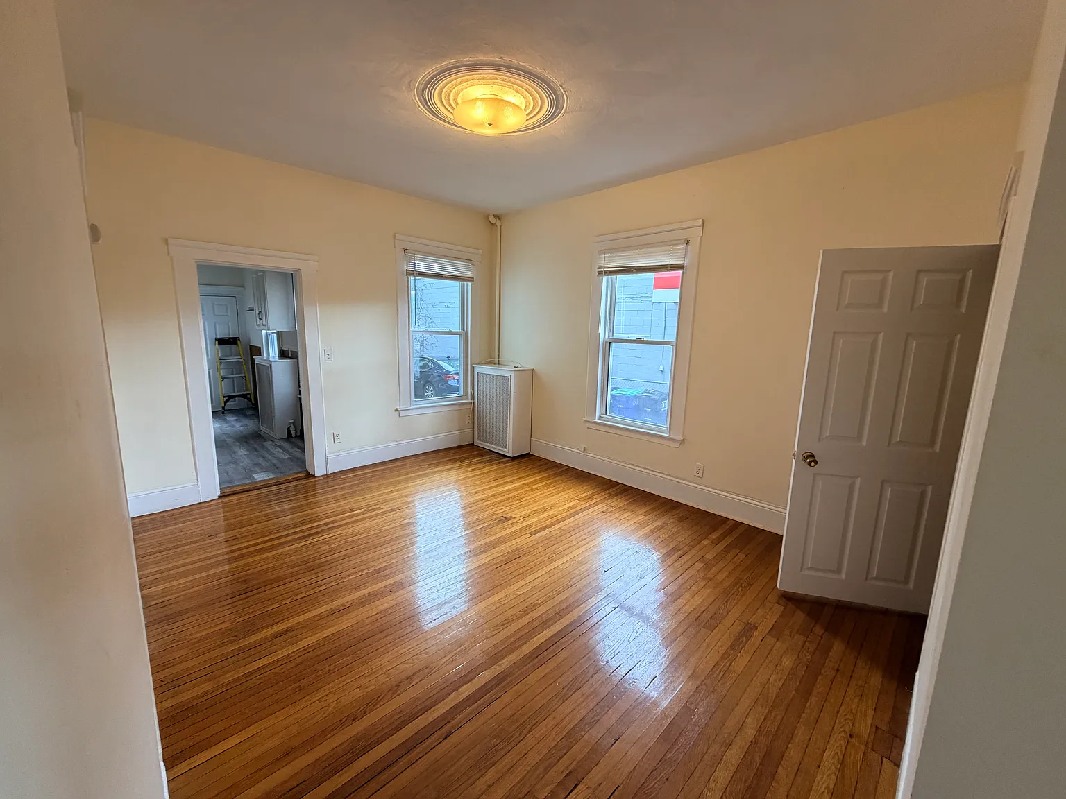 2 bed, 1000 sqft, $3,200 — Photo 2