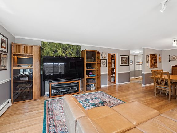 4th image of 224 N Kenilworth Ave APT 3B