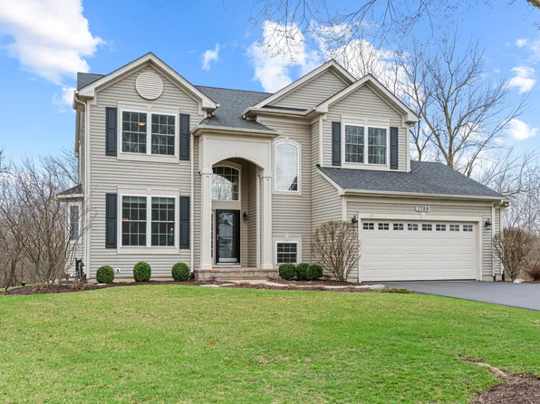 2789 Constitution Dr, Lindenhurst, IL 60046